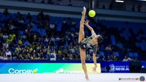 q raffaeli sofia ita sfe06412 copia simone ferraro ph